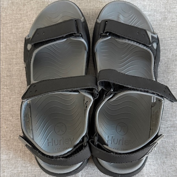 Hurley Men’s Black and Gray Sandals - Picture 3 of 7